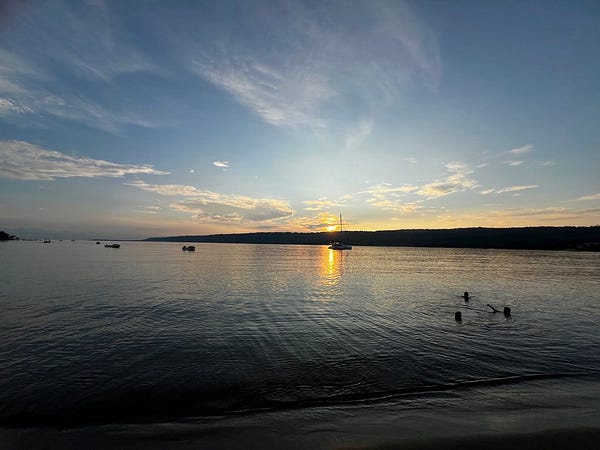 海邊夕陽美景
